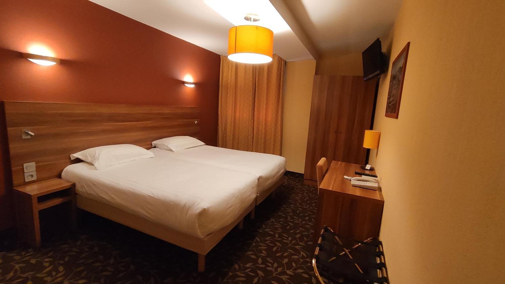 Twin Room,843480386:JPEG